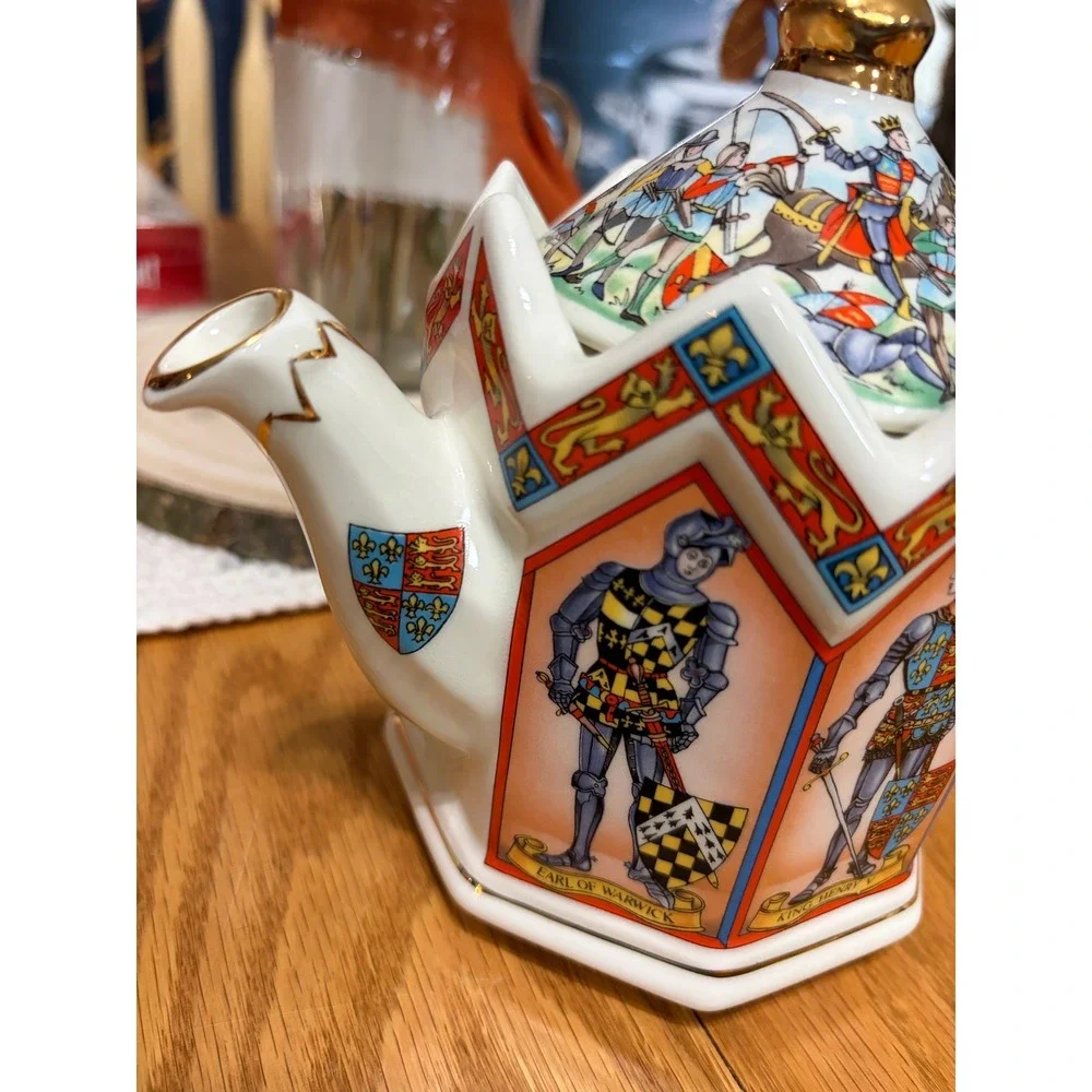 Medieval History Knights Castle Teapot King Henry V Earl of Warwick Gold Gilt